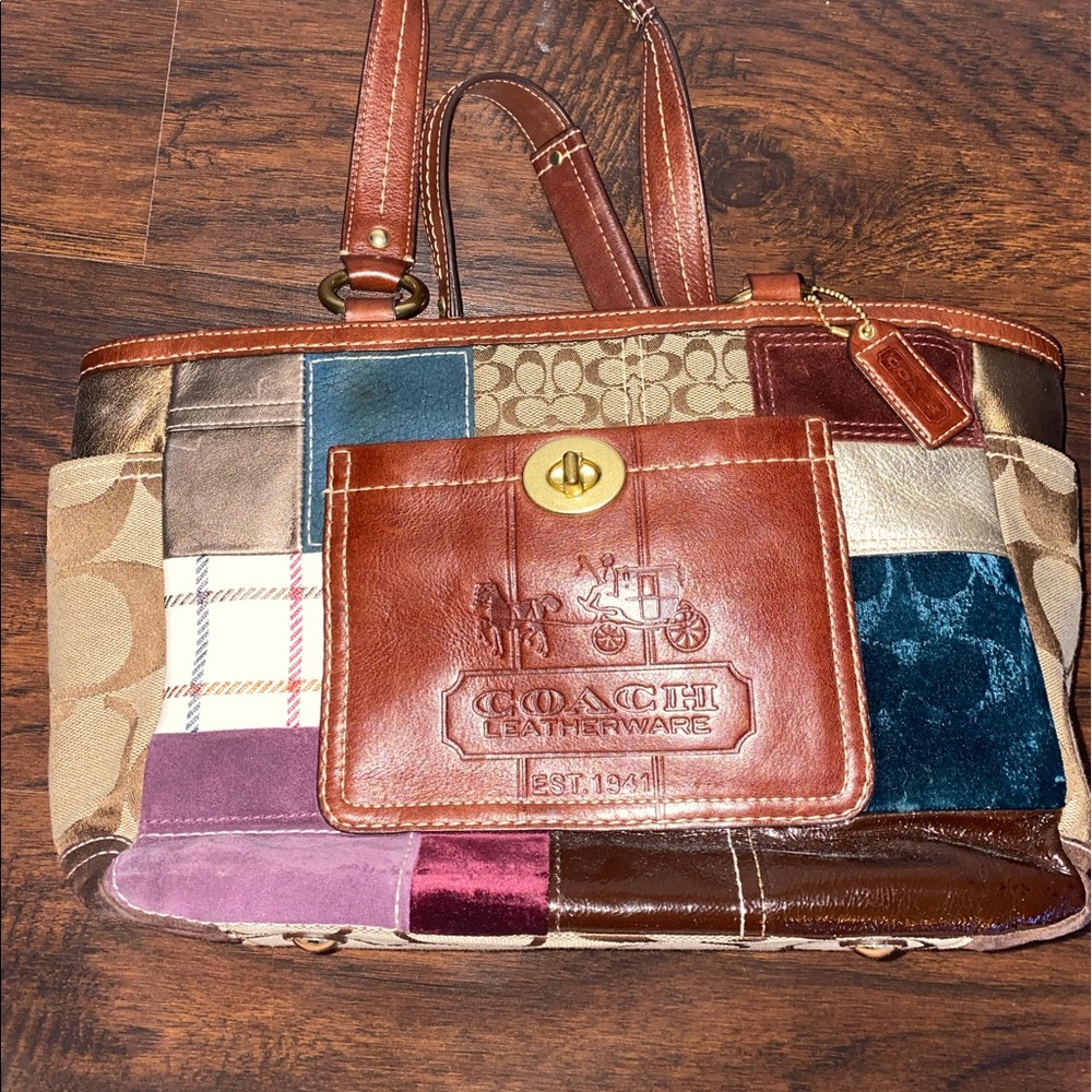 Patchwork Coach Purse - Picture 3 of 4